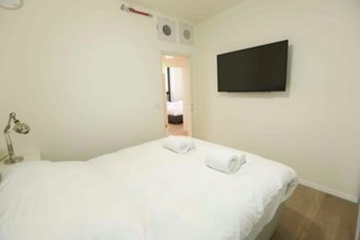 Room 5 of 22