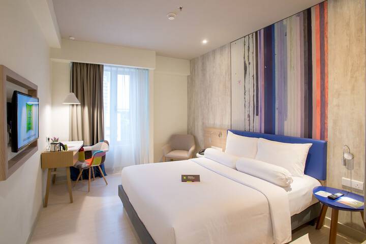Room 4 of 38