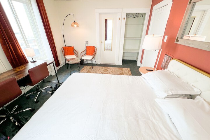 Room 13 of 85