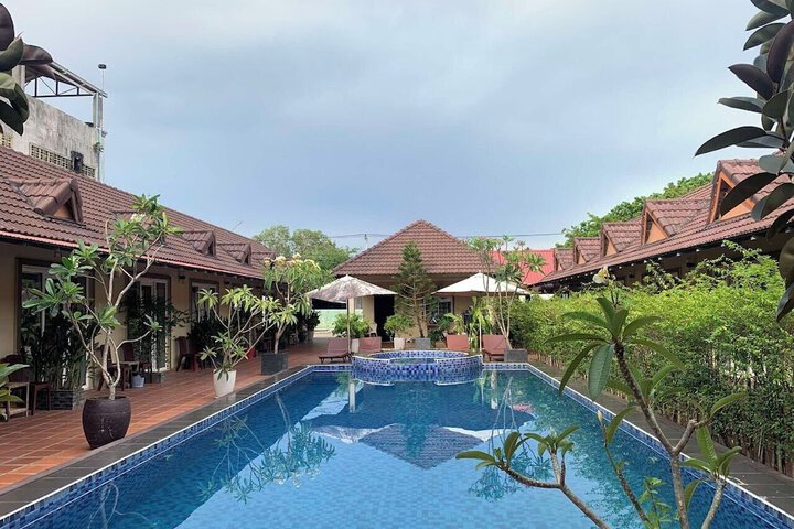 Pool 43 of 62