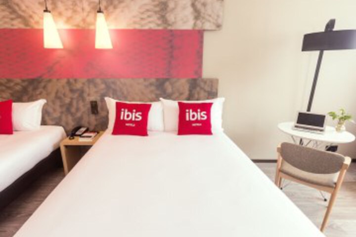 Room 15 of 50