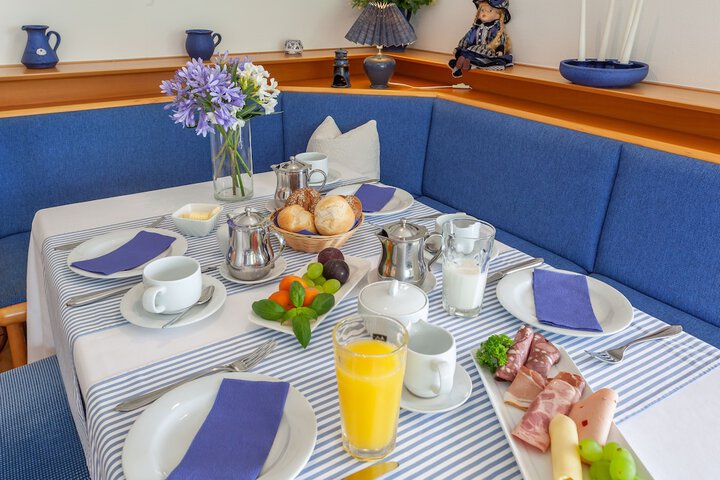 Breakfast/Coffee Service 15 of 21