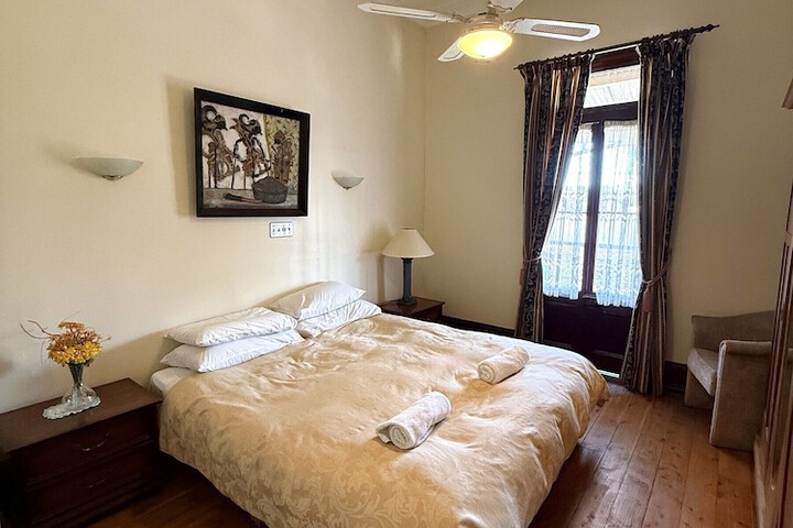 Room 6 of 39