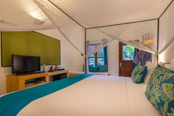 Room 25 of 46