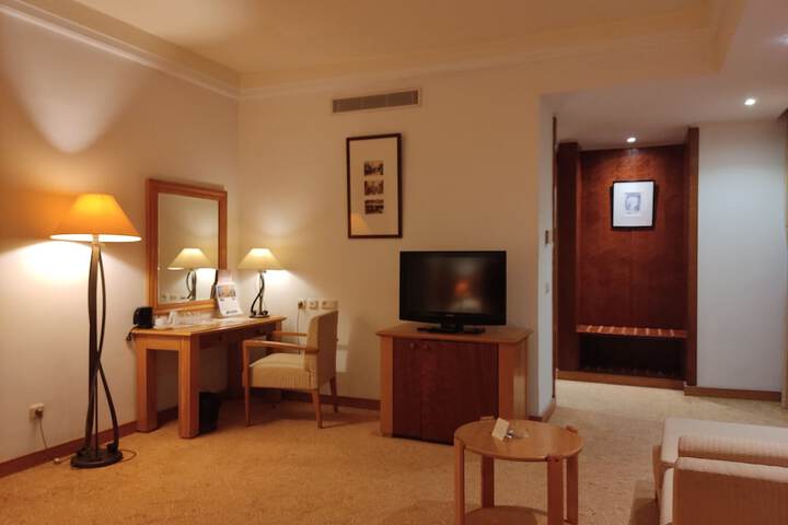 Room 21 of 47