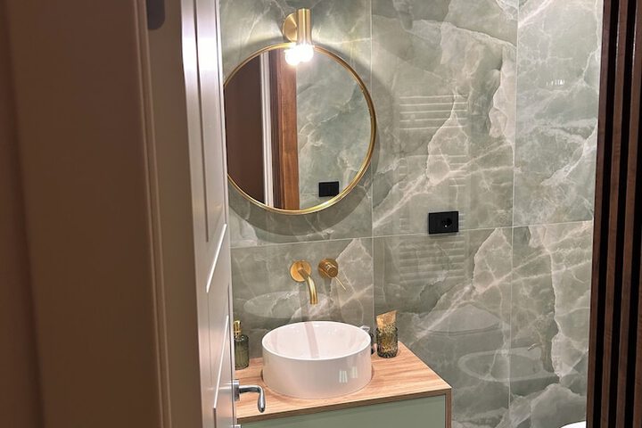Room 31 of 48