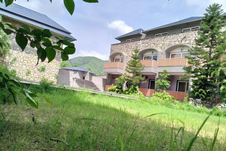 Hotel Exterior 61 of 62