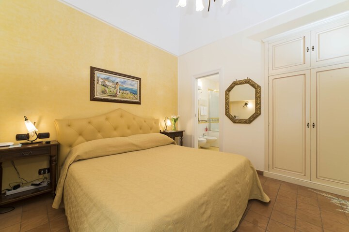 Room 29 of 221
