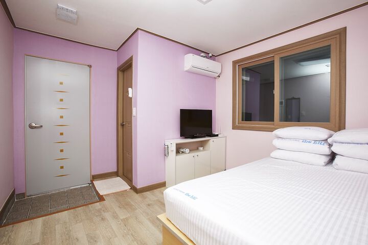 Room 20 of 35
