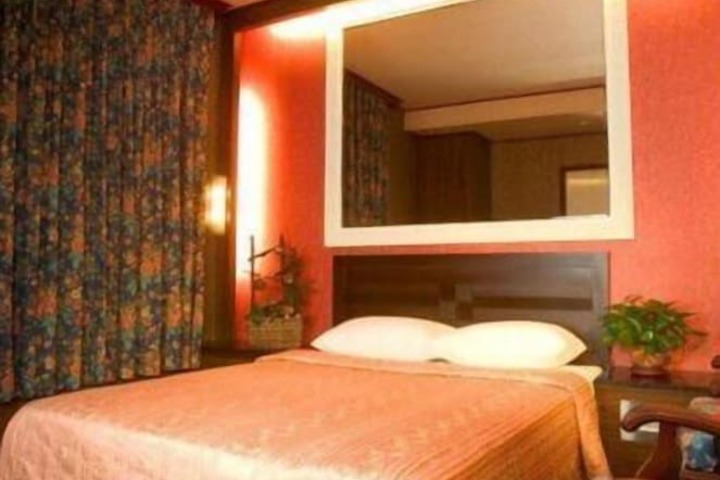 Room 20 of 46