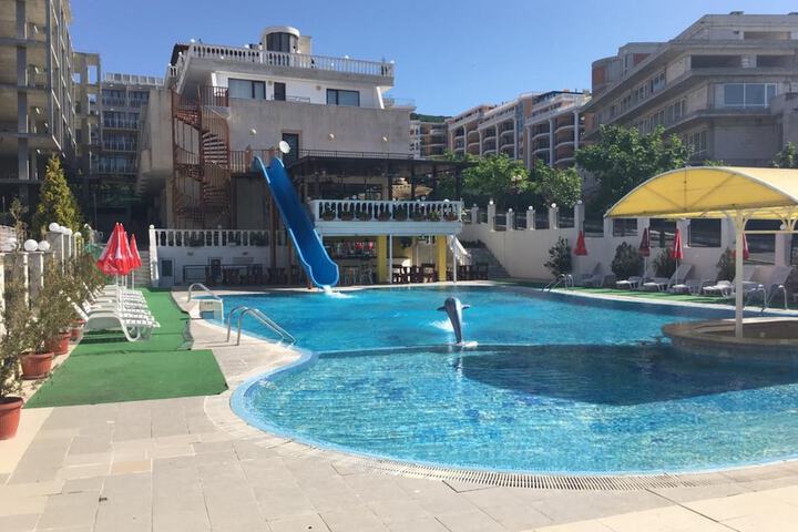 Hotel Corona by Asteri Hotels
