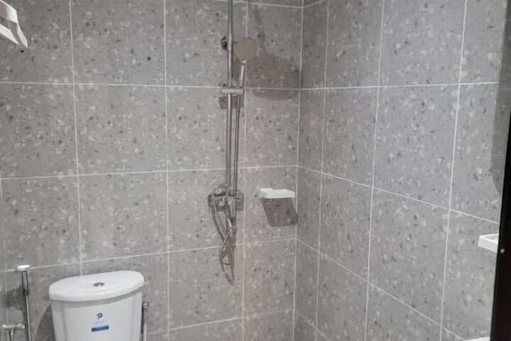Room 10 of 12
