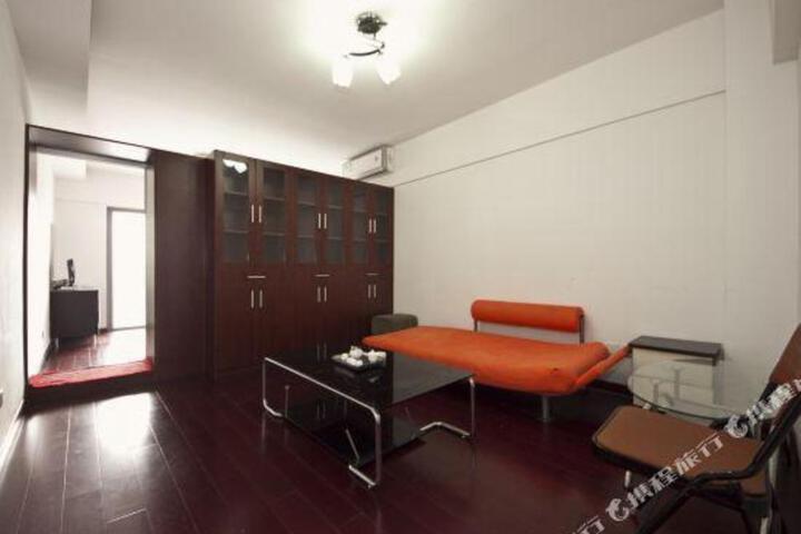 Guanya Apartment Hostel