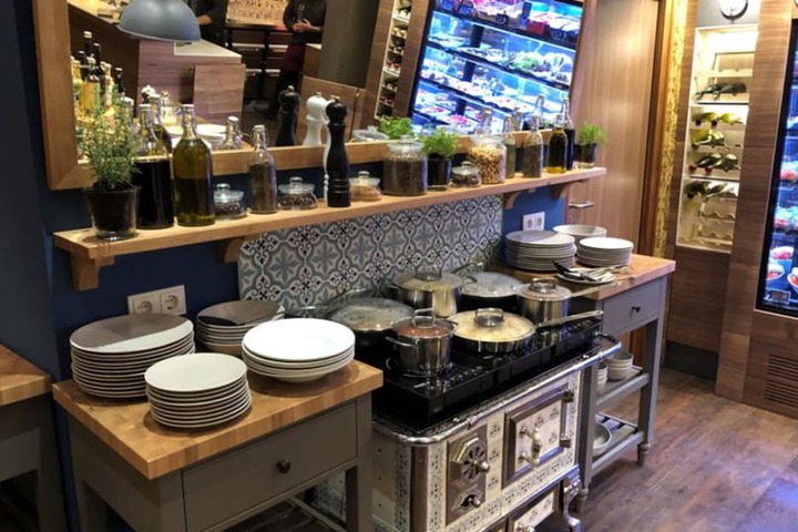 Breakfast buffet