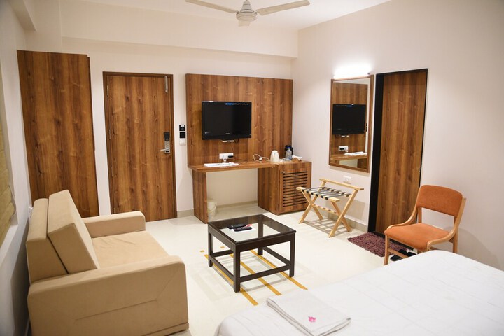 Room 16 of 31