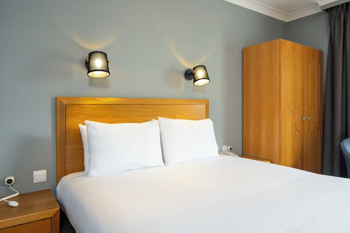 Room 38 of 105