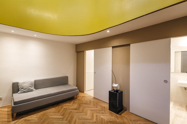 Room 3 of 44