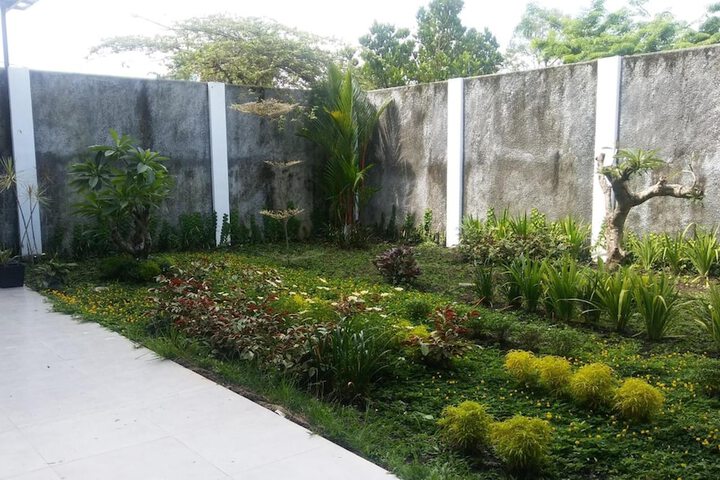 Property Grounds 54 of 77