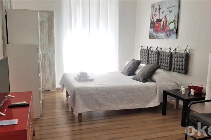 Room 6 of 11