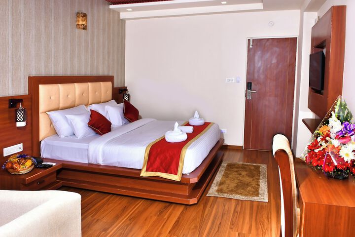 Room 10 of 38