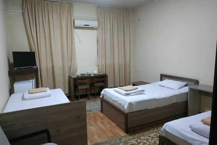 Room 7 of 28