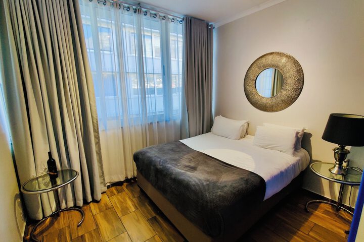 Room 5 of 61