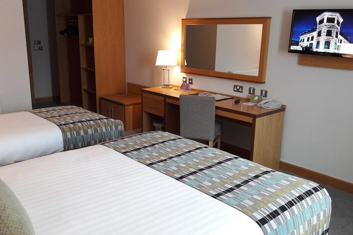 Room 9 of 65