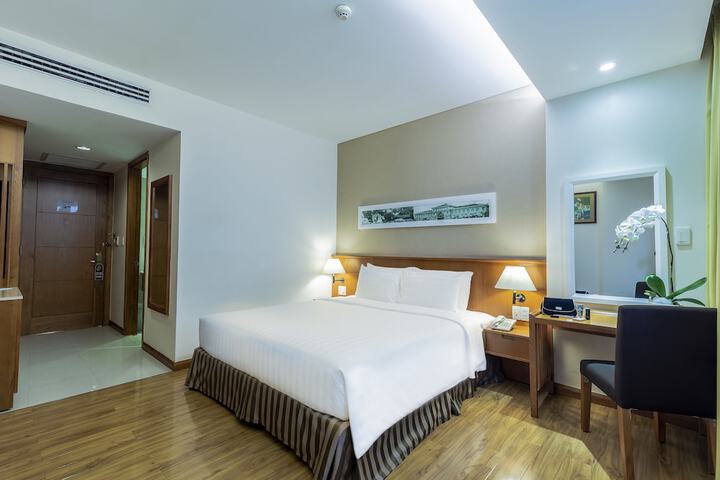 Room 12 of 50