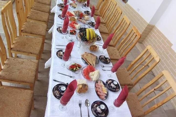Dining 34 of 46