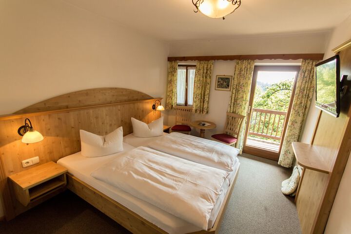Room 7 of 34