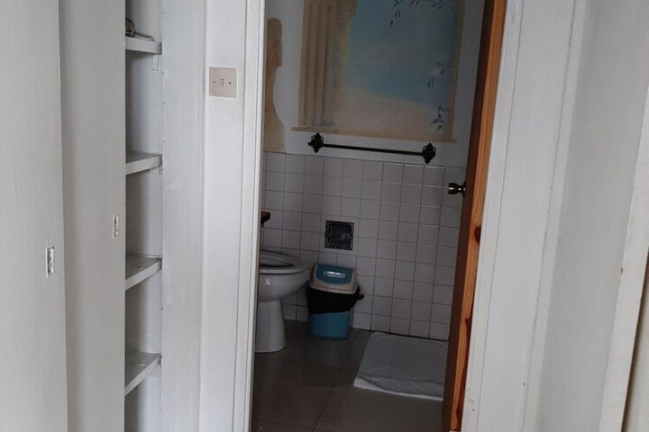 Room 18 of 43