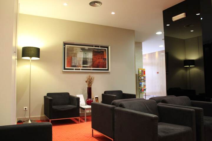 Guest Lobby