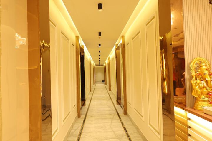 Room 18 of 23
