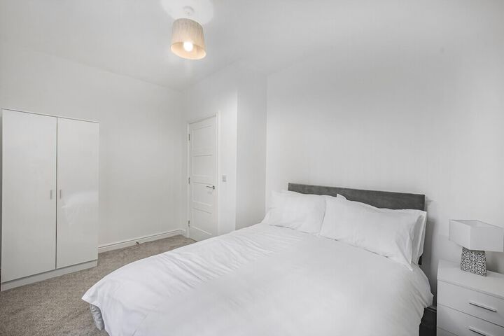 Room 51 of 80