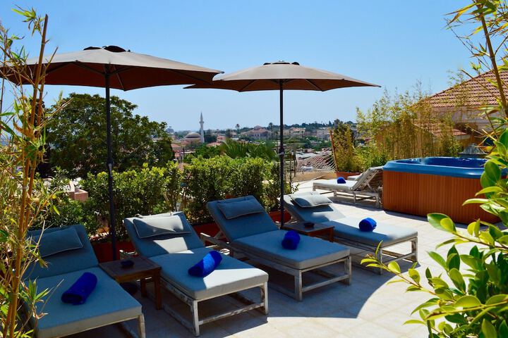 Pool Hotel