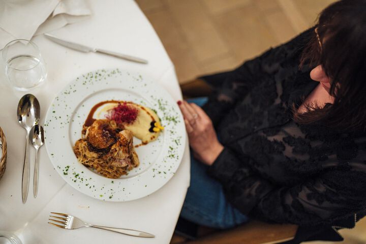 Dining 40 of 64