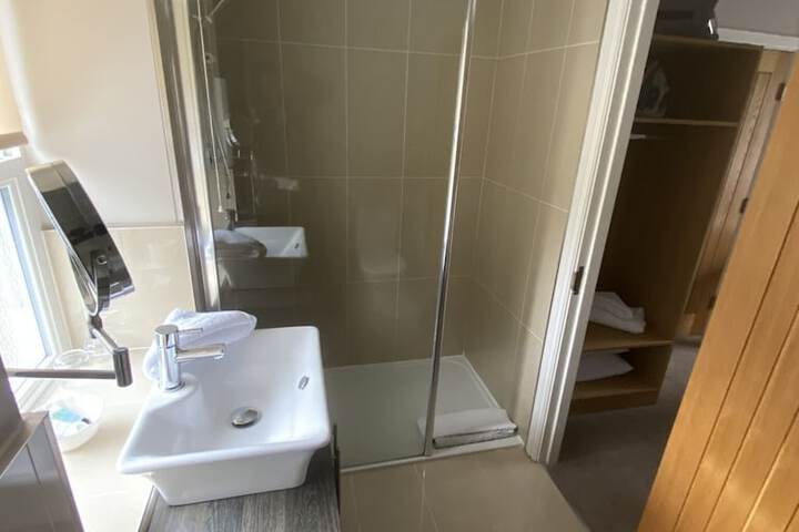 Clean Restrooms