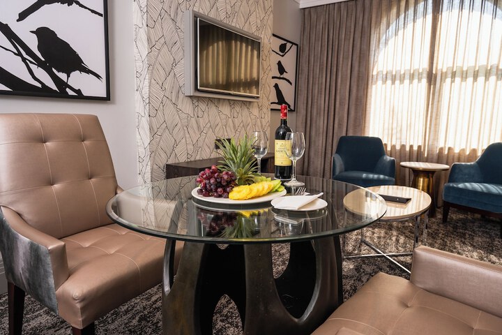 Room 22 of 38