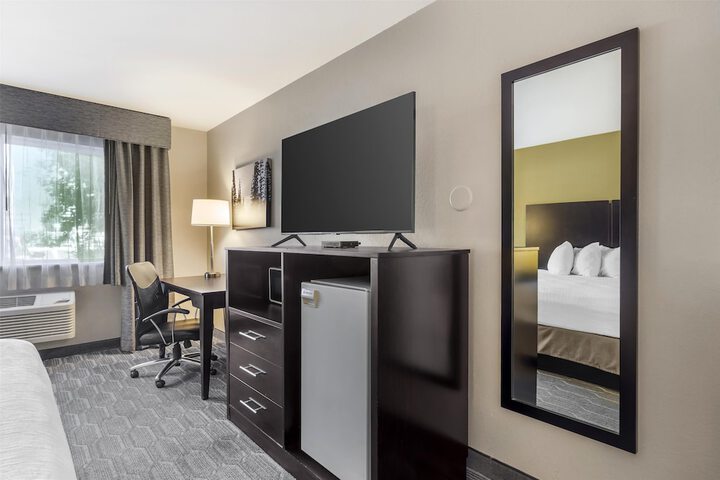 Room 11 of 43