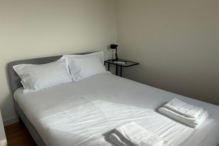 Room 2 of 287