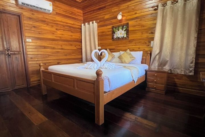 Room 8 of 30