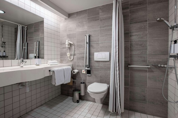 Clean Restrooms