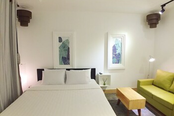 Room 31 of 180