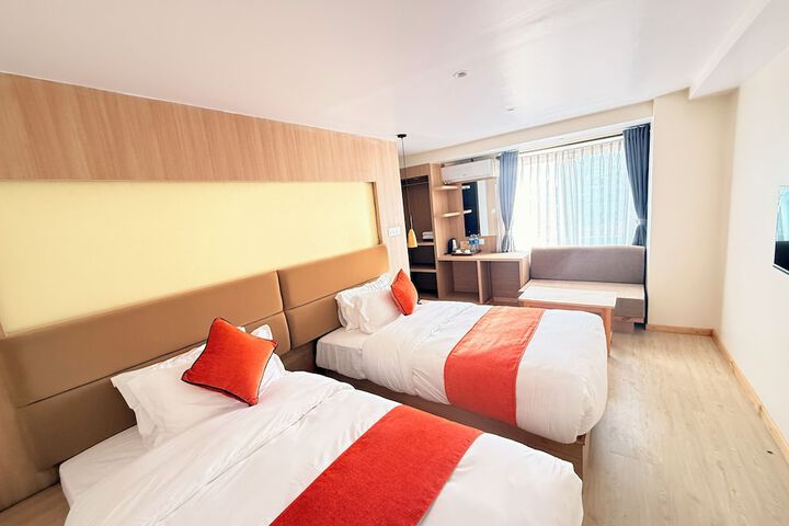 Room 7 of 39