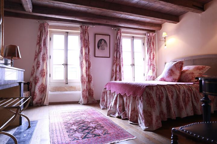 Room 4 of 56