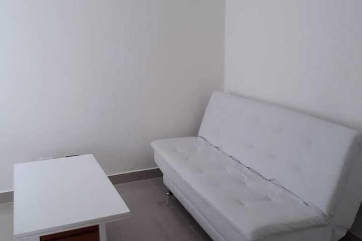 Room 4 of 36