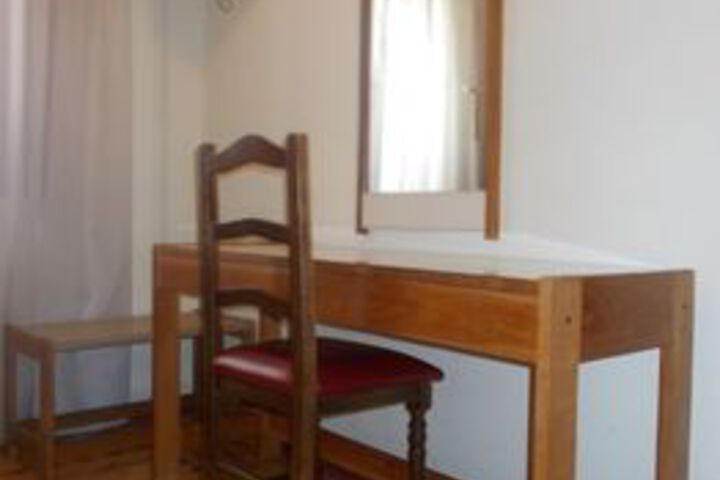 Room 18 of 38