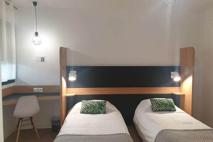 Room 41 of 128