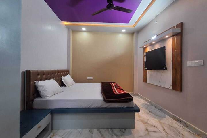 Room 4 of 21
