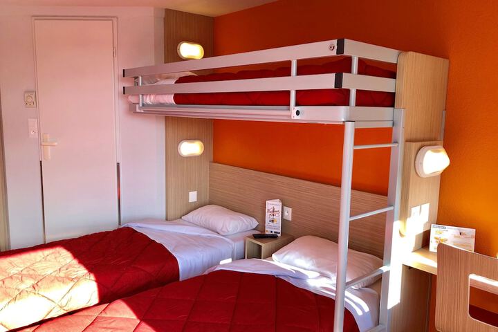 Room 16 of 49
